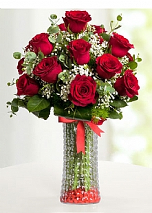 Kırmızının Büyüsü 15 gül